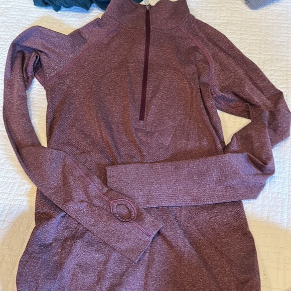 3 LULULEMON long sleeve bundle size 4-6 - Picture 3 of 9